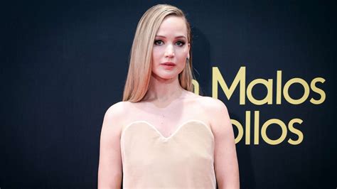 aznuce|JENNIFER LAWRENCE Nude .